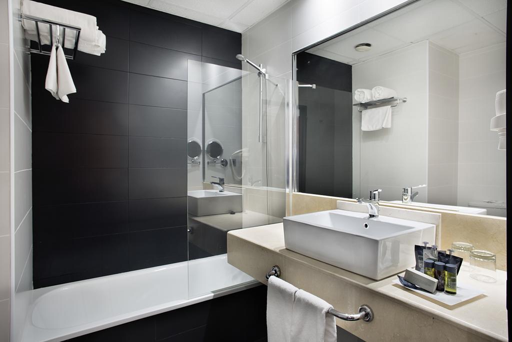 Double or Twin Room,126443838:JPEG